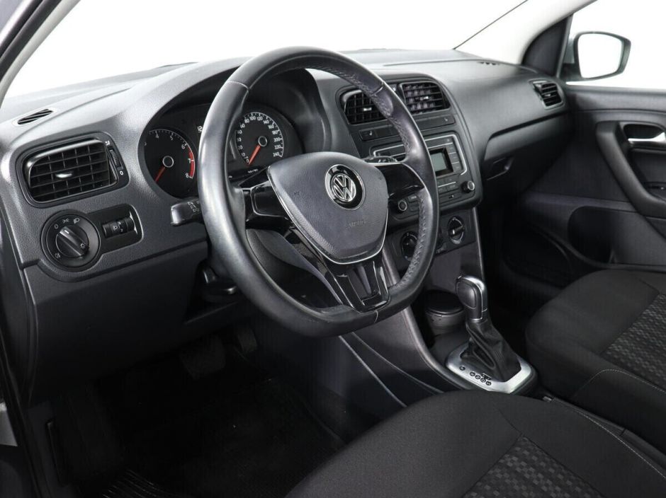 Volkswagen Polo, 1.6 л, АТ, 2016 фото 6