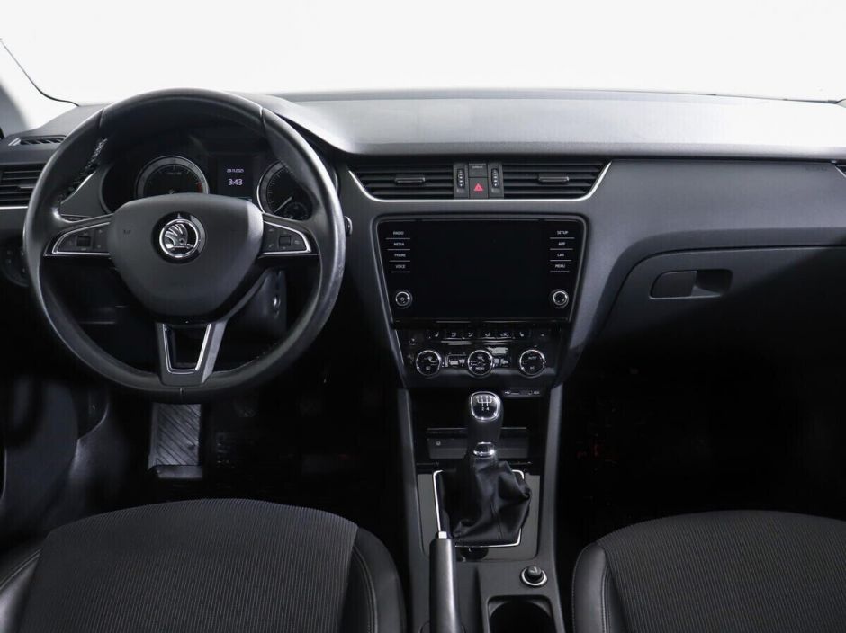 Skoda Octavia, 1.6 л, МТ, 2017 фото 8