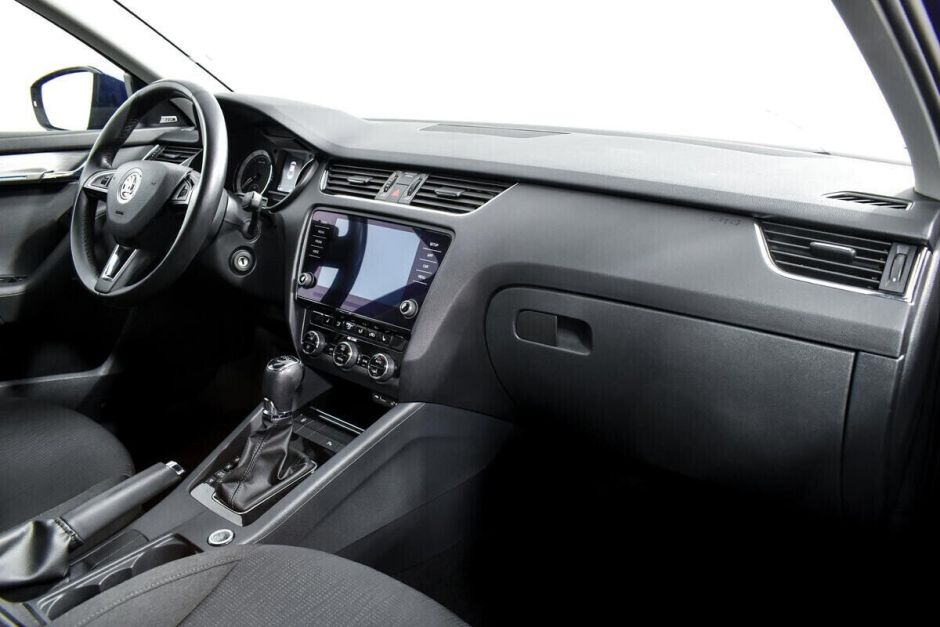 Skoda Octavia, 1.8 л, Робот, 2017 фото 9