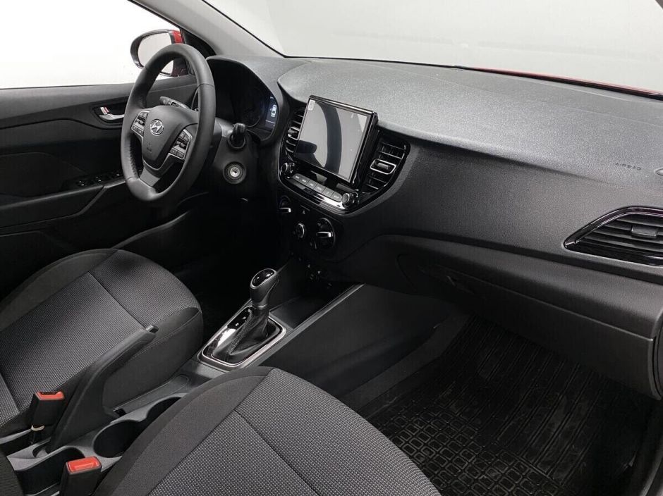 Hyundai Solaris, 1.6 л, АТ, 2022 фото 13
