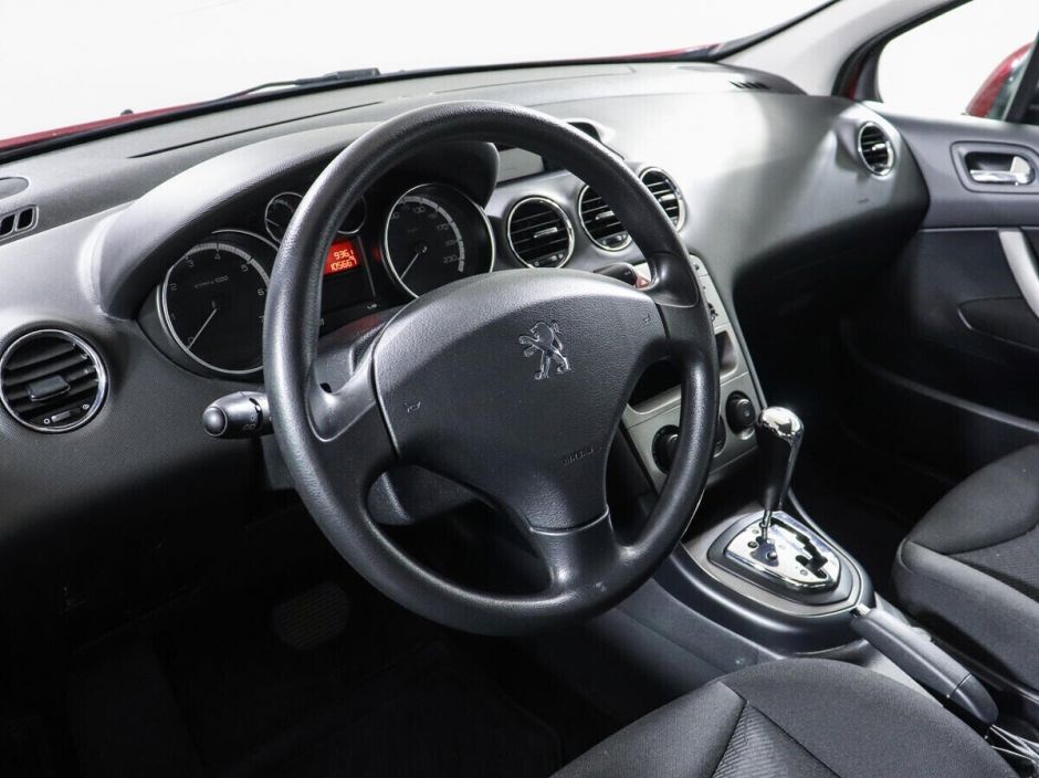 Peugeot 308, 1.6 л, АТ, 2011 фото 2