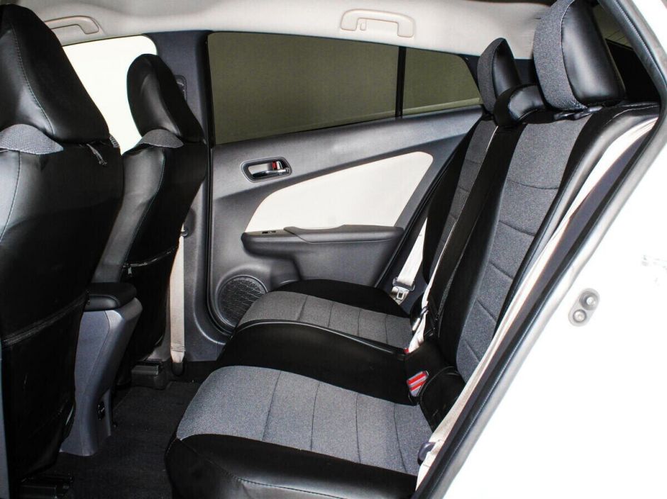 Toyota Prius, 1.8 л, АТ, 2016 фото 1