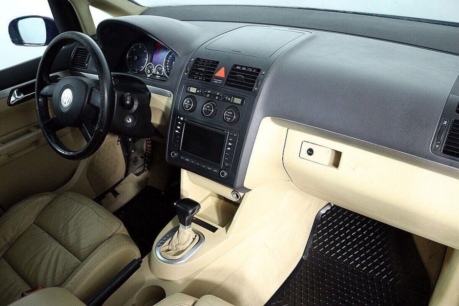 Volkswagen Touran, 2.0 л, Робот, 2004 фото 12