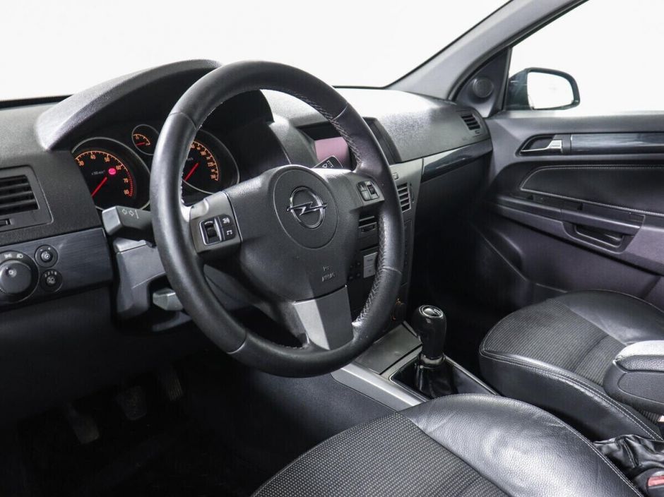 Opel Astra, 1.8 л, МТ, 2005 фото 2