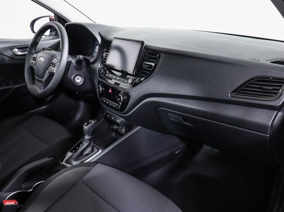 Hyundai Solaris, 1.6 л, АТ, 2021 фото 2