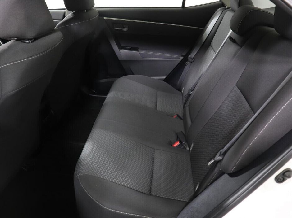 Toyota Corolla, 1.6 л, Вариатор, 2015 фото 12