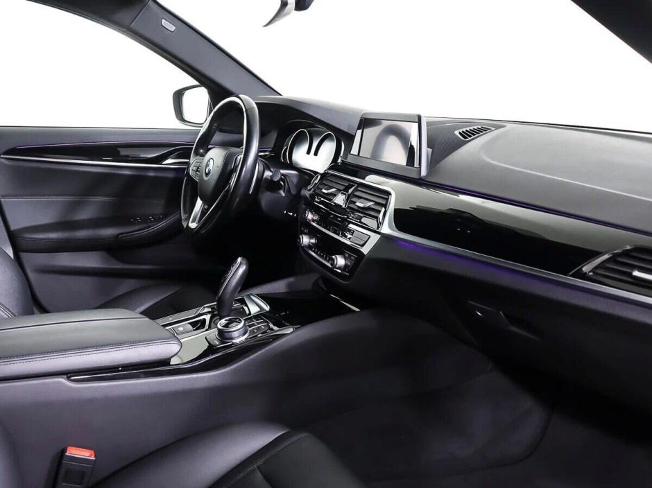 BMW 5 серии, 2.0 л, АТ, 2018 фото 11