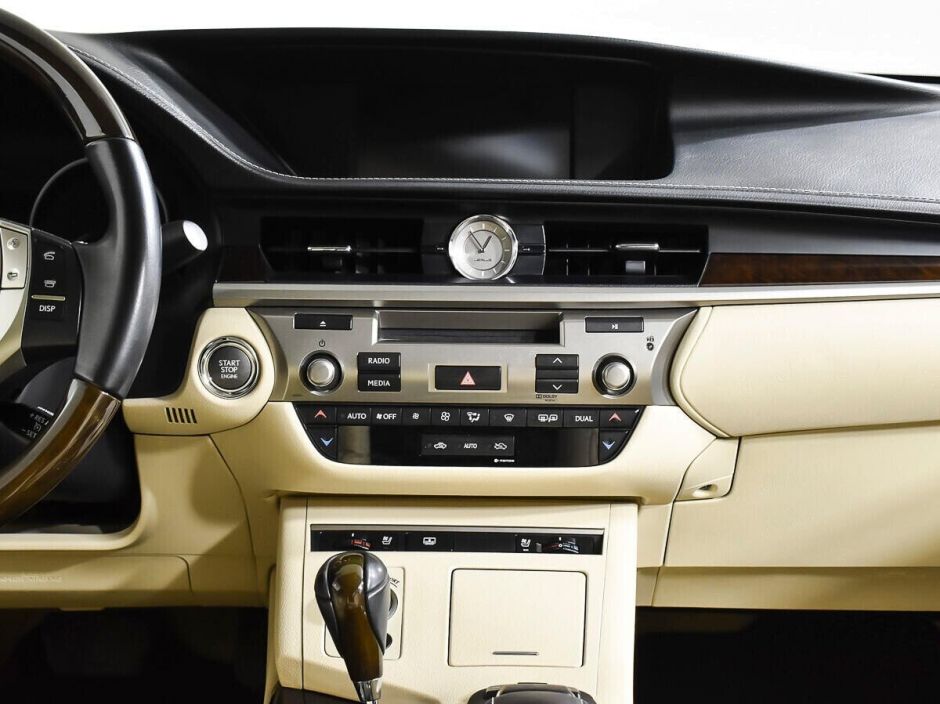 Lexus ES, 2.5 л, АТ, 2014 фото 10