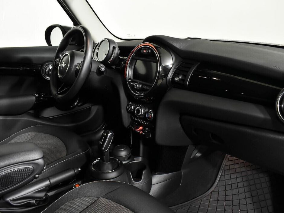 MINI Hatch, 1.5 л, Робот, 2018 фото 11