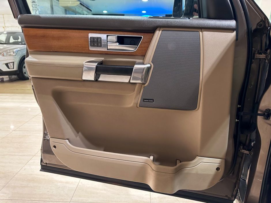 Land Rover Discovery, 3.0 л, АТ, 2012 фото 19
