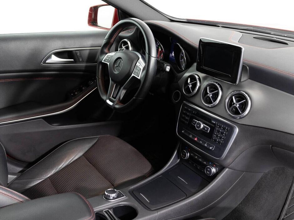 Mercedes-Benz GLA, 1.6 л, Робот, 2014 фото 2