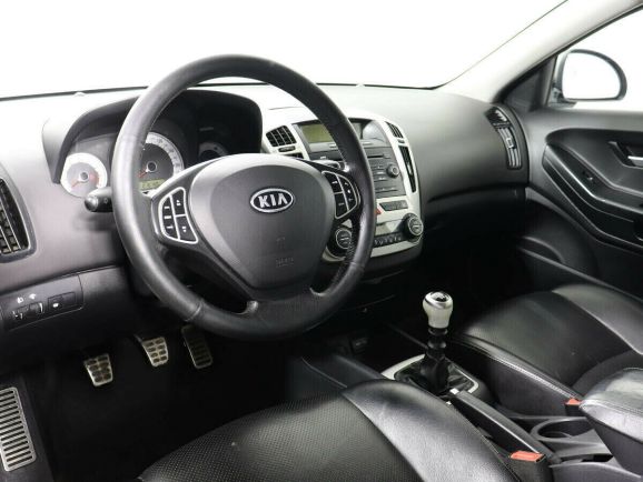 Kia Ceed, 1.6 л, МТ, 2010 фото 8