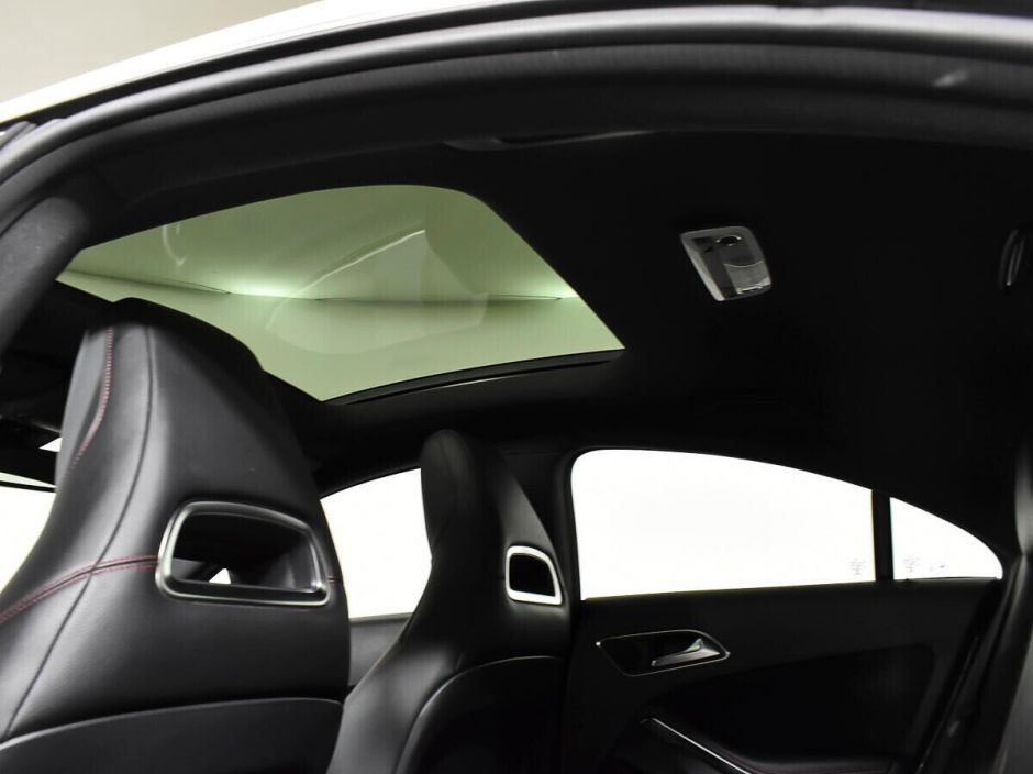 Mercedes-Benz CLA, 2.0 л, Робот, 2015 фото 1