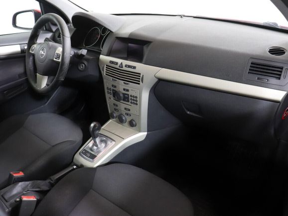 Opel Astra, 1.6 л, Робот, 2010 фото 11