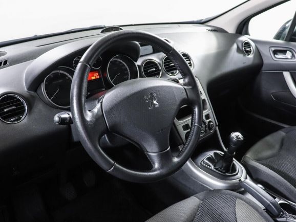 Peugeot 308, 1.6 л, МТ, 2011 фото 2