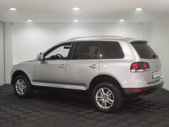 Volkswagen Touareg, 2.5 л, АТ, 2009 фото 6