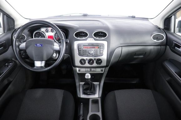 Ford Focus, 1.6 л, МТ, 2010 фото 8