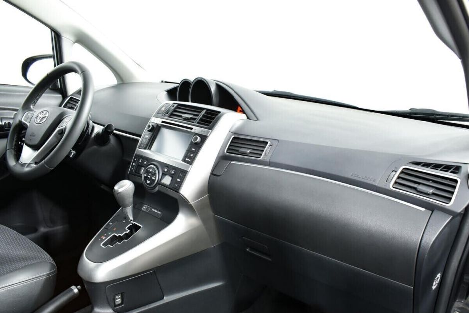 Toyota Verso, 1.8 л, Вариатор, 2014 фото 9