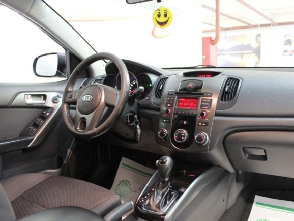 Kia Cerato, 1.6 л, АТ, 2010 фото 1