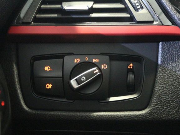 BMW 3 серии 320d xDrive Sport Line, 2.0 л, АТ, 2014 фото 11