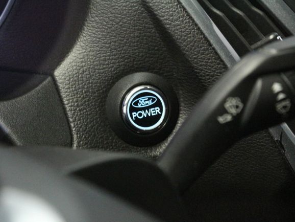 Ford Focus, 2.0 л, МТ, 2013 фото 2
