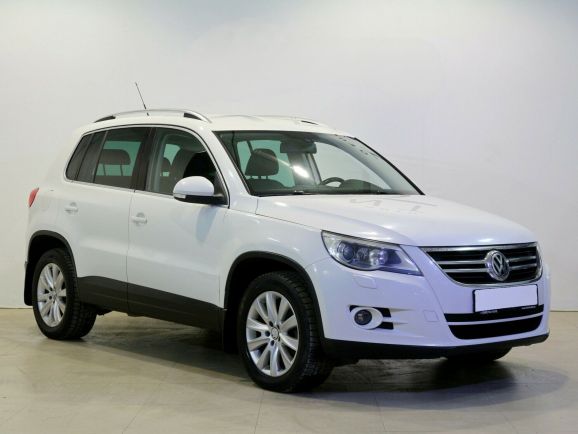 Volkswagen Tiguan, 2.0 л, АТ, 2011 фото 5