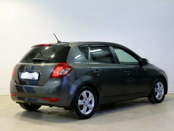 Kia Ceed, 1.6 л, МТ, 2010 фото 5