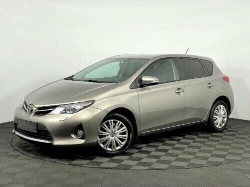 Toyota Auris, 1.6 л, Вариатор, 2014 фото 3