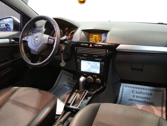Opel Astra, 1.8 л, АТ, 2011 фото 7
