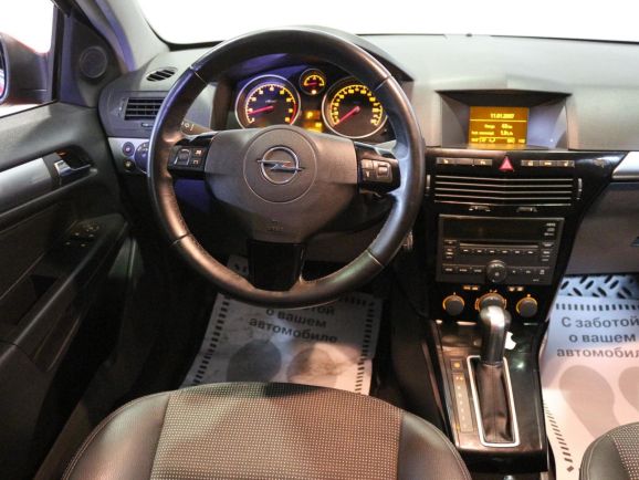 Opel Astra, 1.8 л, АТ, 2009 фото 7