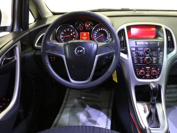 Opel Astra, 1.6 л, АТ, 2010 фото 2