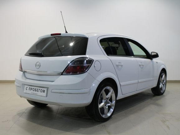 Opel Astra, 1.6 л, Робот, 2011 фото 5