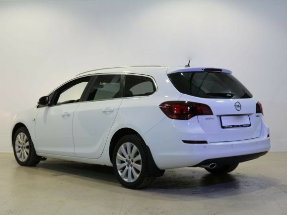 Opel Astra, 1.4 л, МТ, 2011 фото 6