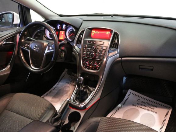 Opel Astra, 1.4 л, МТ, 2011 фото 7