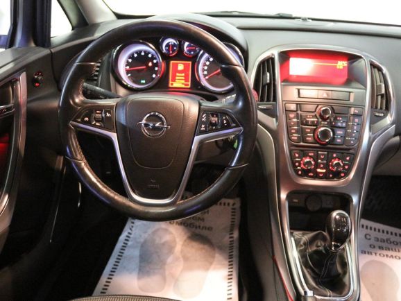 Opel Astra, 1.4 л, МТ, 2011 фото 2