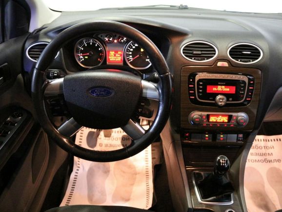 Ford Focus, 1.8 л, МТ, 2011 фото 2