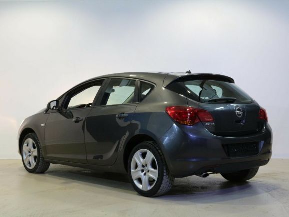 Opel Astra, 1.4 л, АТ, 2011 фото 6
