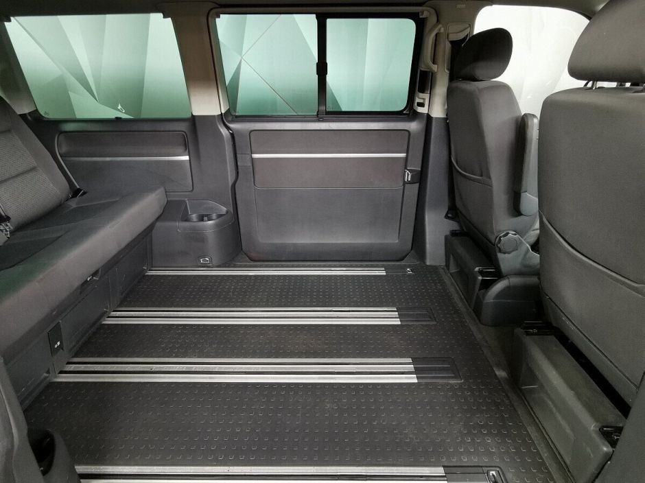 Volkswagen Multivan, 2.5 л, МТ, 2008 фото 1