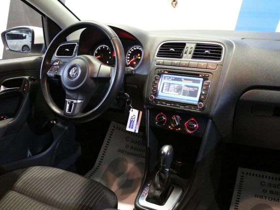 Volkswagen Polo, 1.6 л, АТ, 2015 фото 2