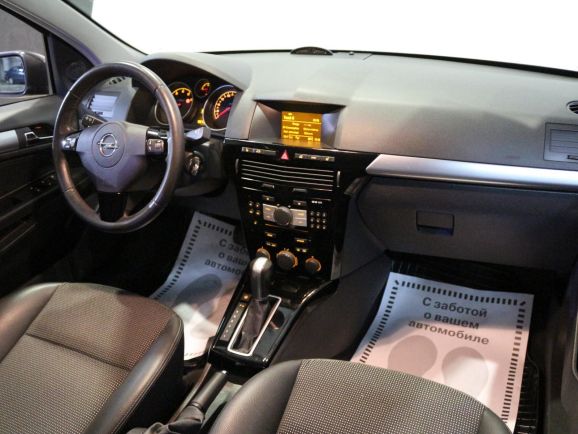 Opel Astra, 1.8 л, АТ, 2011 фото 7