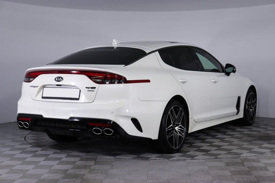 Kia Stinger, 2.0 л, АТ, 2021 фото 4