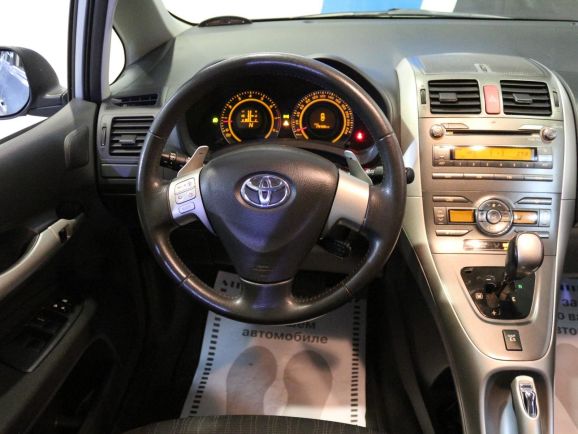 Toyota Auris, 1.6 л, Робот, 2007 фото 2