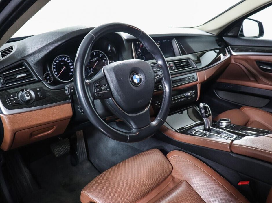 BMW 5 серии, 3.0 л, АТ, 2016 фото 7