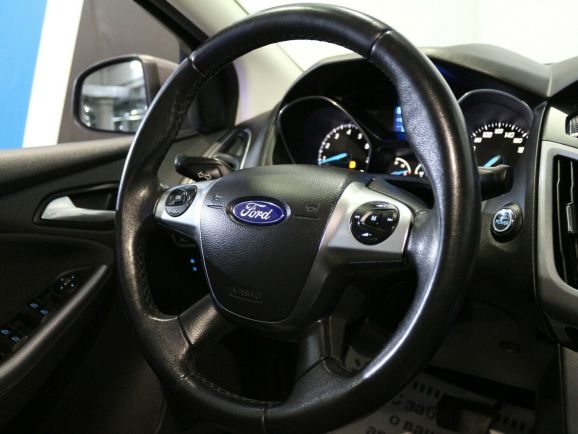 Ford Focus Titanium, 2.0 л, Робот, 2013 фото 8