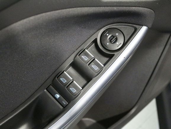 Ford Focus Titanium, 1.6 л, Робот, 2013 фото 1