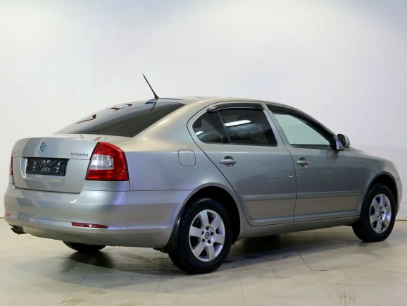 Skoda Octavia Elegance, 1.4 л, Робот, 2012 фото 5