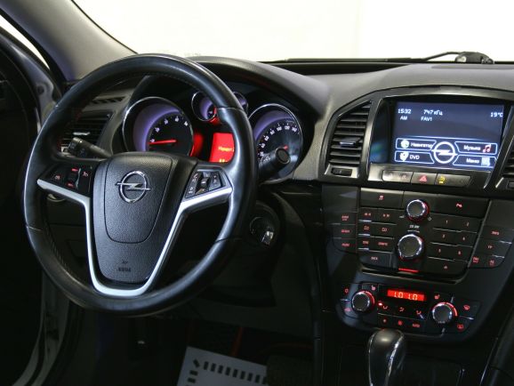 Opel Insignia, 2.0 л, АТ, 2012 фото 11