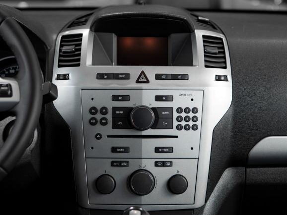 Opel Zafira, Робот, 2011 фото 13