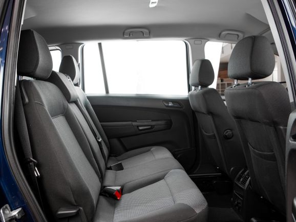 Opel Zafira, Робот, 2011 фото 1