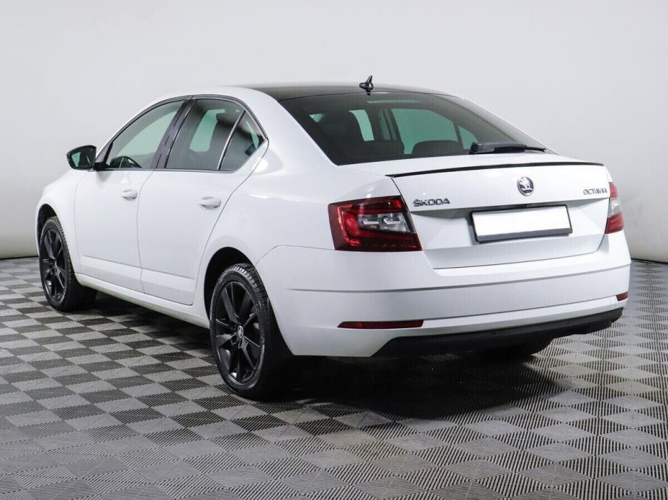 Skoda Octavia, 1.8 л, Робот, 2020 фото 5